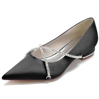 Zwarte platte schoenen met gekruiste kettingen met juwelen, puntige teen, satijnen platte schoenen