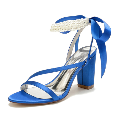 Koningsblauwe parel sandalen met enkelbandje, dikke hakken, trouwschoenen met stropdas en strik