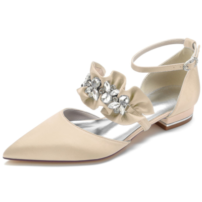 Platte schoenen met champagnekleurige satijnen ruches en enkelbandjes met strassteentjes D'orsay platte schoenen